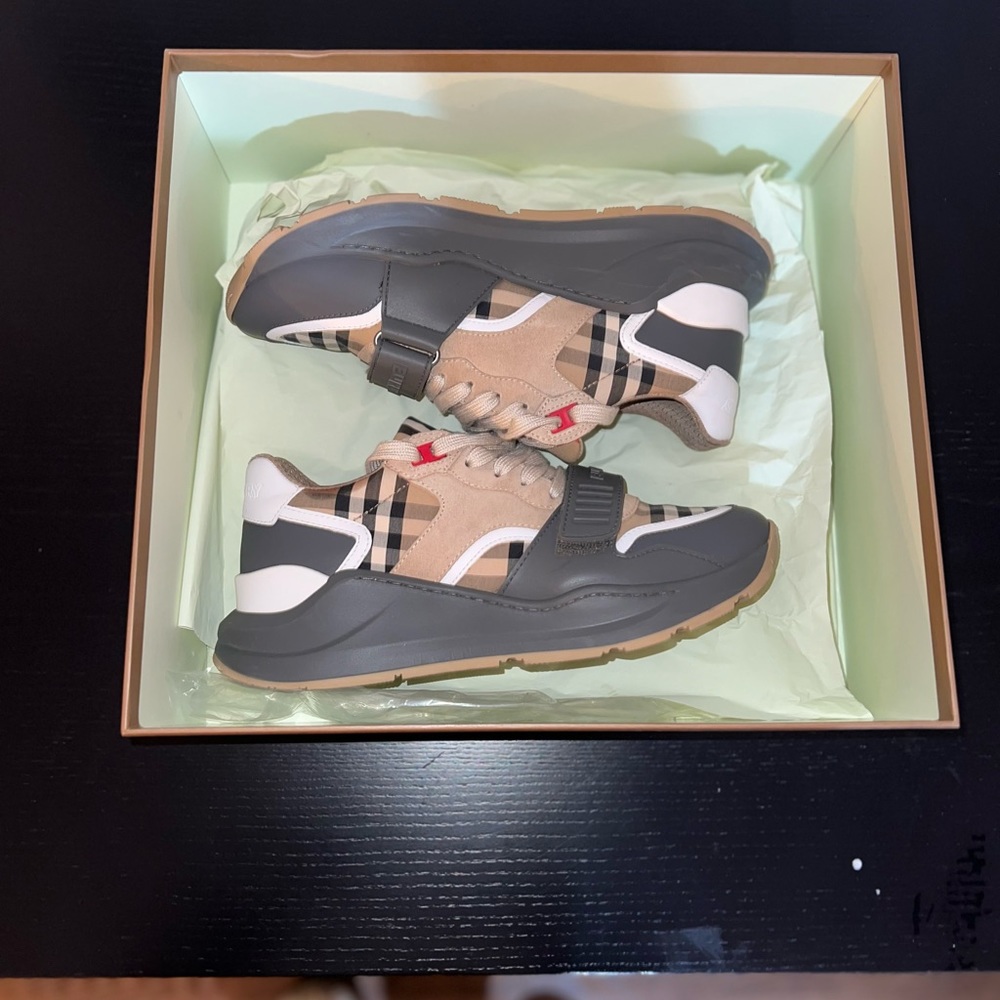Mens Burberry Sneakers